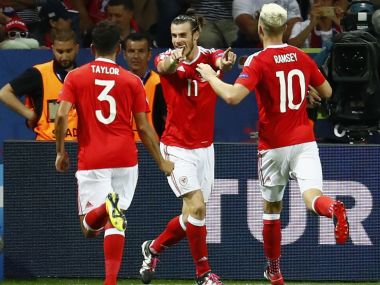 Euro 2016: Gareth Bale strikes again as brilliant Wales cruise past Russia into last 16 Euro 2016: Gareth Bale strikes again as brilliant Wales cruise past Russia into last 16