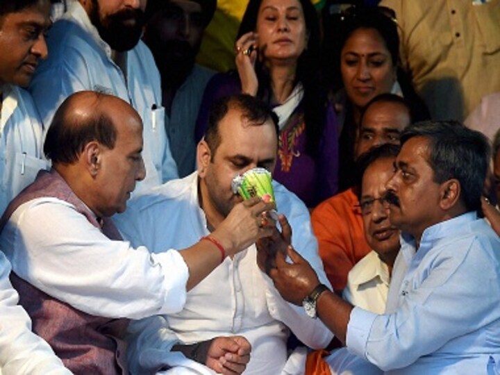 BJP MP Maheish Girri ends hunger strike after Rajnath Singh's visit