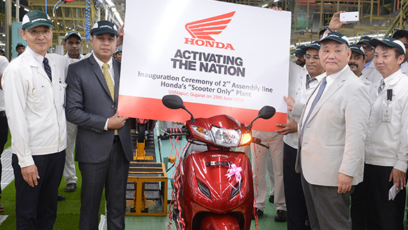 Honda 2Wheelers inaugurates second assembly line at Gujarat plant Honda 2Wheelers inaugurates second assembly line at Gujarat plant