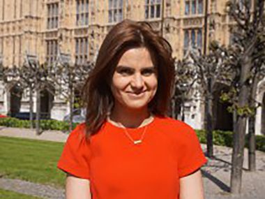 Jo Cox, supporter of UK remaining in EU, shot and stabbed in daylight street attack Jo Cox, supporter of UK remaining in EU, shot and stabbed in daylight street attack