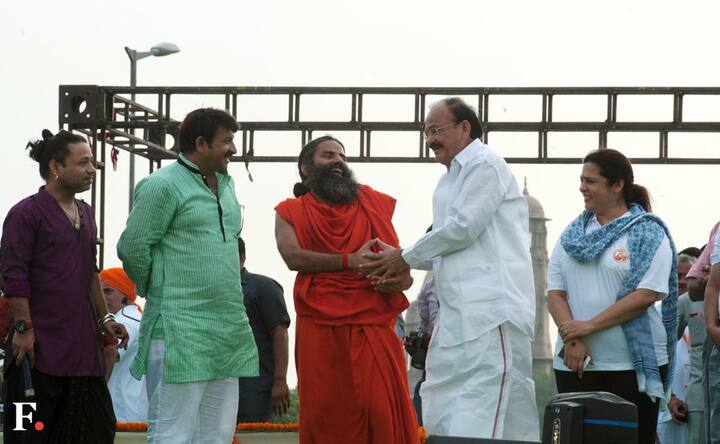 Baba Ramdev's Yoga Camp draws huge crowd at Rajpath