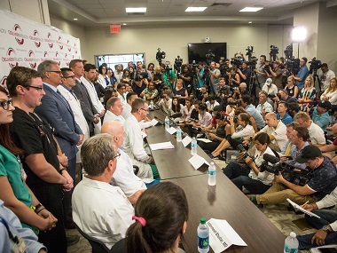 Victims were dropped off in truckloads: Orlando doctors recall horror of Pulse shooting Victims were dropped off in truckloads: Orlando doctors recall horror of Pulse shooting