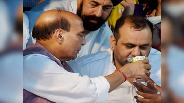 Rajnath Singh's presence at Maheish Girri hunger strike is BJP's message to Arvind Kejriwal