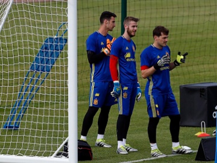 Euro 2016: Scandal-hit Spain rally around David de Gea, start title defence against Czech Republic
