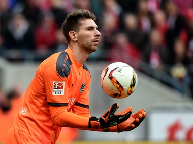Champions go shopping: Leicester City sign German goalkeeper Zieler from Hannover Champions go shopping: Leicester City sign German goalkeeper Zieler from Hannover