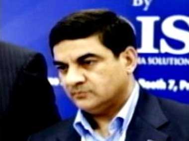 Screw tightens on Sanjay Bhandari after I-T department impounds passport Screw tightens on Sanjay Bhandari after I-T department impounds passport