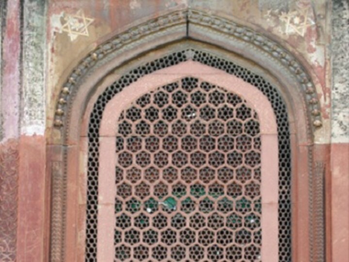 The emperor, his queen and a saint: Why Jehangir built the incomplete Shahpir Makbara