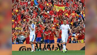 Euro 2016: Spain start sailing as Pique's late header breaks down resolute Czech