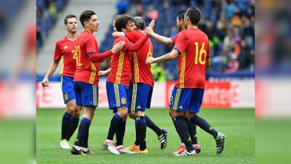 Euro 2016: Spain need confidence and 'old' hunger to complete an unprecedented treble