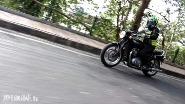 Triumph Bonneville T120 road test review