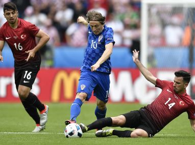 Makeshift defence, insipid midfield: Turkey's flaws exposed by Croatia at Euro 2016 Makeshift defence, insipid midfield: Turkey's flaws exposed by Croatia at Euro 2016
