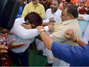 Delhi assembly condemns attack on AAP Dalit councillor during joint MCD session Delhi assembly condemns attack on AAP Dalit councillor during joint MCD session