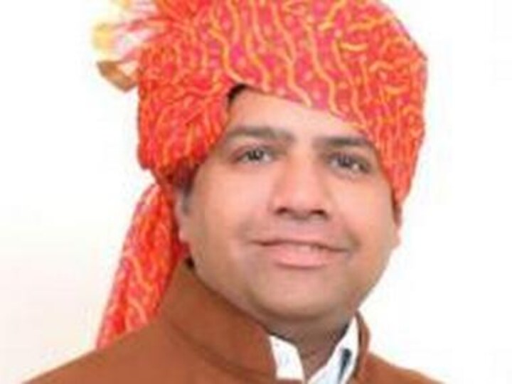 AAP's Dinesh Mohaniya arrested: Modi, Jung handed Kejriwal a loaded gun