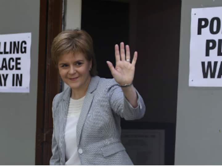 Scottish Parliament could block Brexit, says First Minister Nicola Sturgeon