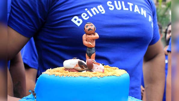 On Eid, Salman Khan fans celebrate the release of 'Sultan' in Mumbai