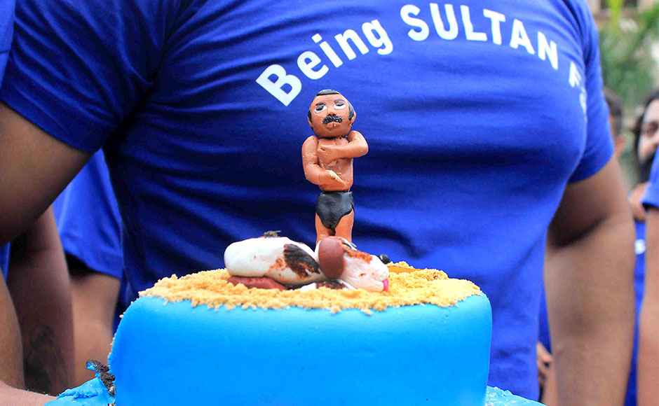 On Eid, Salman Khan fans celebrate the release of 'Sultan' in Mumbai On Eid, Salman Khan fans celebrate the release of 'Sultan' in Mumbai