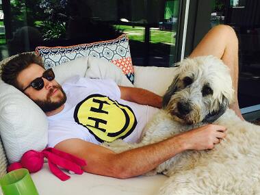 Miley Cyrus just made her romance with Liam Hemsworth official!