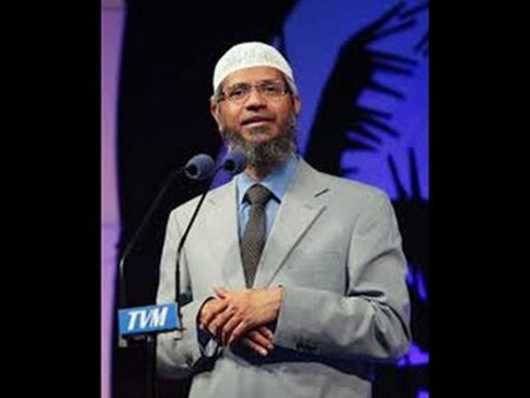 Zakir Naik case: NIA files FIR against controversial preacher, raids 10 centres of IRF Zakir Naik case: NIA files FIR against controversial preacher, raids 10 centres of IRF