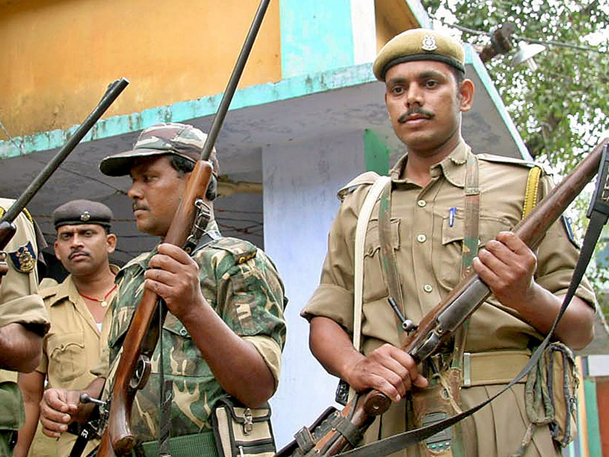 Bihar: One killed and two injured in blast outside Sasaram court Bihar: One killed and two injured in blast outside Sasaram court