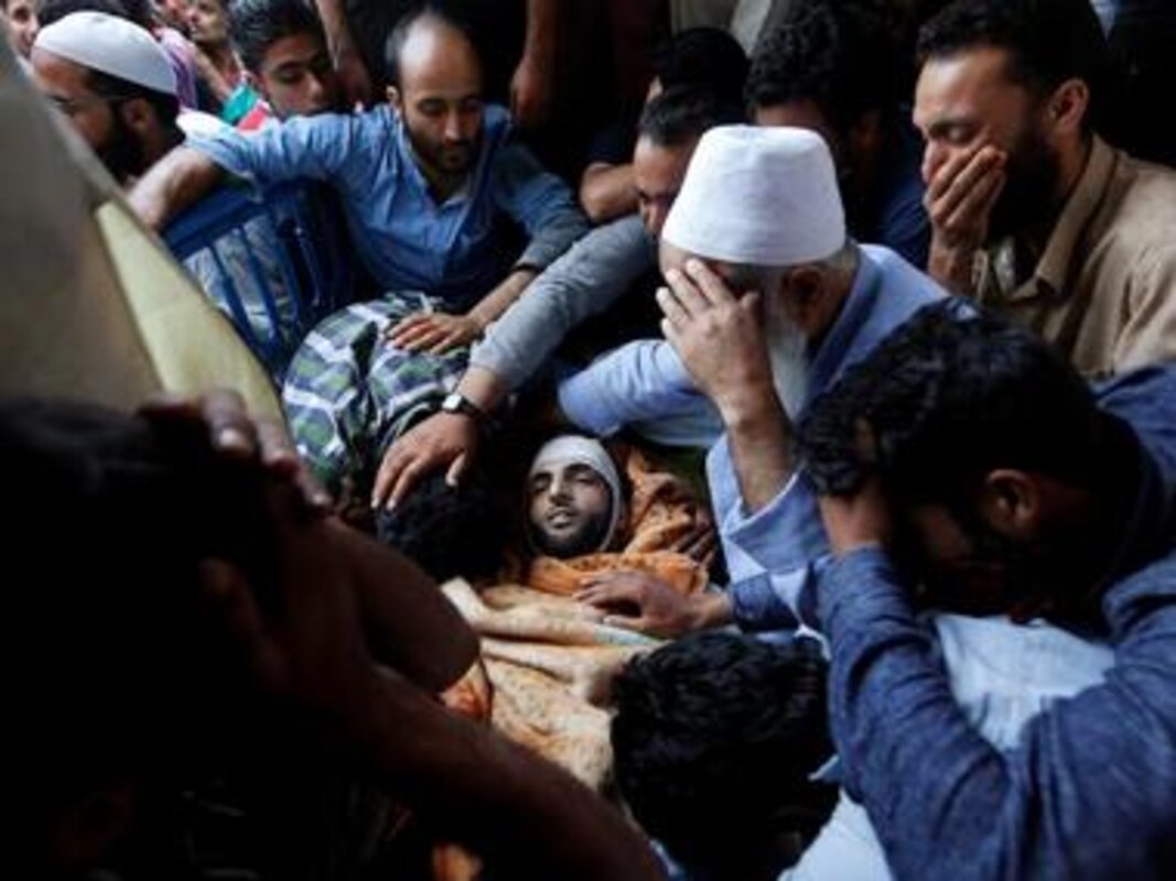Kashmir unrest: Pakistan describes Burhan Wani as 'freedom fighter ...