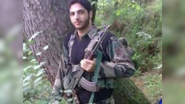 Once rivals, Kashmiri militants turn 'heroes' after death for separatists; shift in old guard's stand exposes hypocrisy