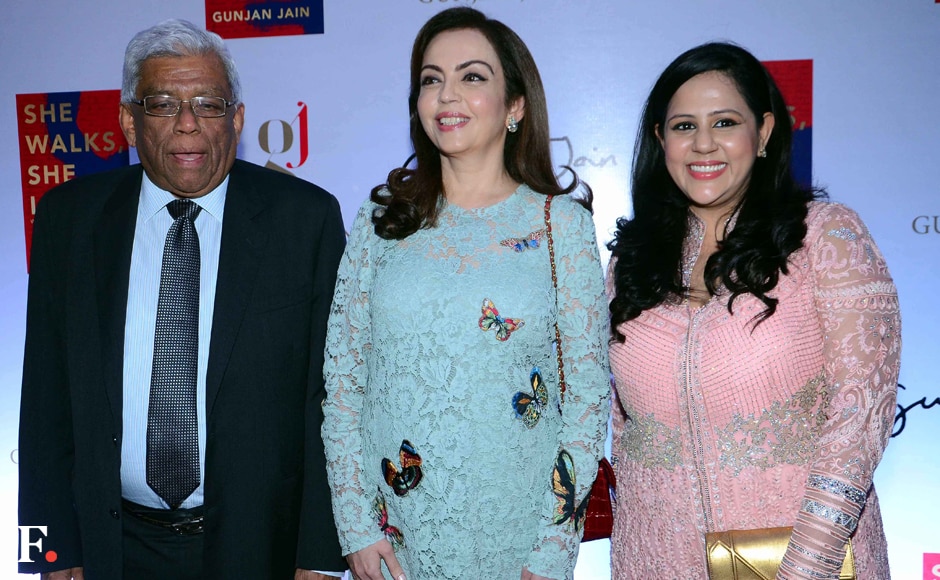 (l-r) HDFC Chairman Deepak Parekh, Nita Ambani and Gunjan Jain. (l-r) HDFC Chairman Deepak Parekh, Nita Ambani and Gunjan Jain.