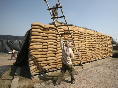 Govt drops plan to hike wheat import tax to 40%; traders say decision implies crop could be lower than forecast Govt drops plan to hike wheat import tax to 40%; traders say decision implies crop could be lower than forecast
