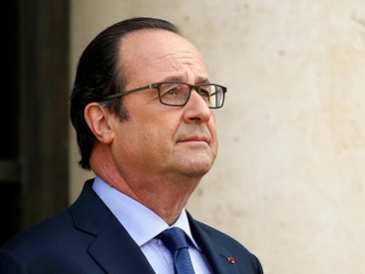 French President Francois Hollande says Britain must pay price for Brexit