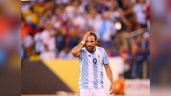 Gonzalo Higuain ditches Napoli for Juventus; completes third most expensive transfer of all time