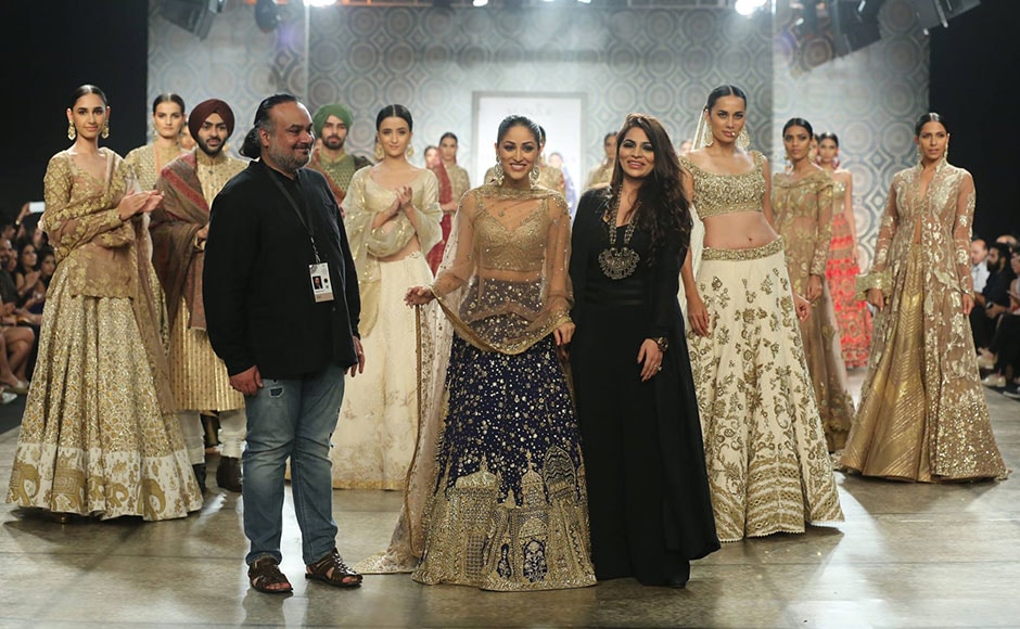 Yami Gautam became the showstopper for designer duo Rimple and Harpreet Narula in an unconventional coloured bridal lehenga and paired it with a light gold choli with a beautiful embellished dupatta. Facebook/ Fashion Design Council of India Yami Gautam became the showstopper for designer duo Rimple and Harpreet Narula in an unconventional coloured bridal lehenga and paired it with a light gold choli with a beautiful embellished dupatta. Facebook/ Fashion Design Council of India