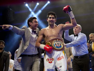 Vijender Singh a deserving winner against Kerry Hope as India come to embrace pro boxing Vijender Singh a deserving winner against Kerry Hope as India come to embrace pro boxing