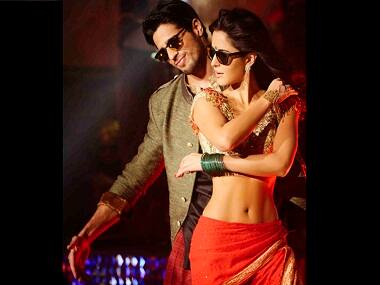 Katrina - Sidharth kala chashma 380