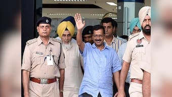 Kejriwal, AAP leaders perform voluntary service at Golden Temple