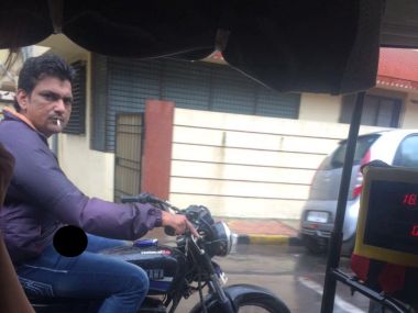 Timely tweet lands masturbating motorcyclist in Mumbai Police net Timely tweet lands masturbating motorcyclist in Mumbai Police net