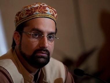 Kashmir: Hurriyat leader makes unsuccessful attempt to take out march