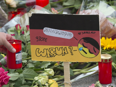 Munich shooting: 18-year-old gunman was 'obsessed' with mass killings Munich shooting: 18-year-old gunman was 'obsessed' with mass killings