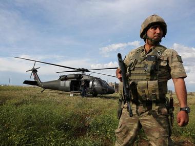 Turkey detains 21 workers after mass food poisoning affects 731 soldiers Turkey detains 21 workers after mass food poisoning affects 731 soldiers