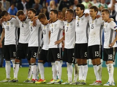 Euro 2016: Test of Joachim Loew's reactiveness as depleted Germany take on France in semis Euro 2016: Test of Joachim Loew's reactiveness as depleted Germany take on France in semis