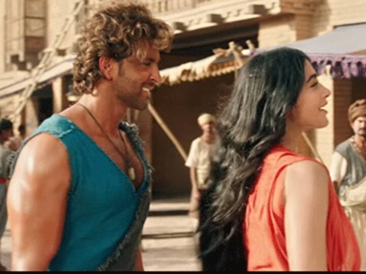 Watch: Hrithik Roshan, Pooja Hegde dance to Sarsariya, the new Mohenjo Daro song