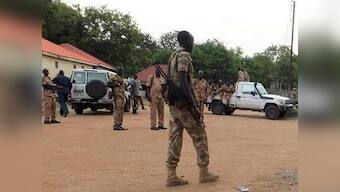 South Sudan violence: Vice President Machar withdraws troops to outside of Juba