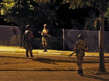 Turkey coup attempt: Govt rounds up thousands of soldiers and judges Turkey coup attempt: Govt rounds up thousands of soldiers and judges