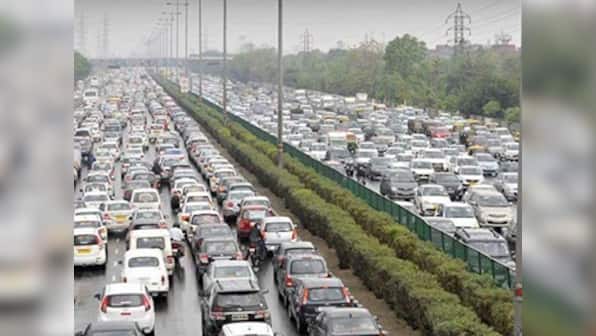 #GurgaonTraffic: Traffic jam paralyses Delhi-Gurgaon highway, commuters vent on social media