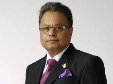 Fadnavis wants collector to go-slow after ex-MP Vijay Darda gets notice to vacate illegally occupied flats