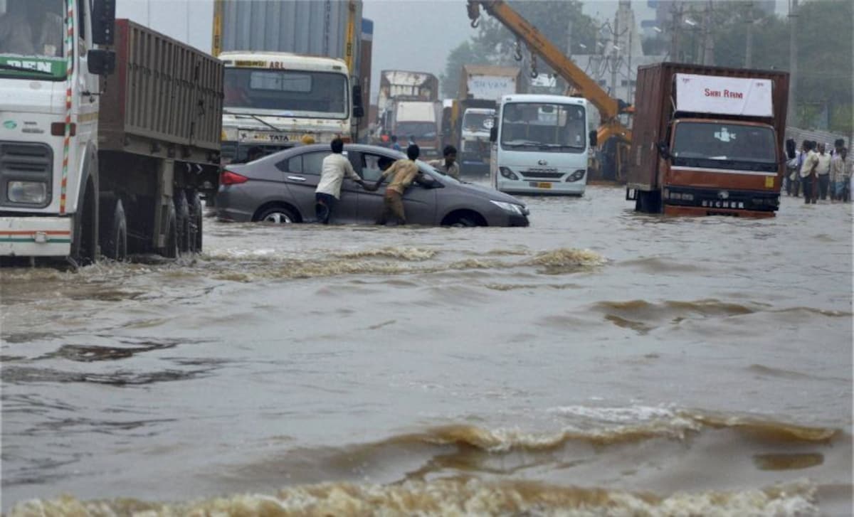 As heavy rains drown Bengaluru, lack of proper infrastructure adds to  commuters' problems-India News , Firstpost