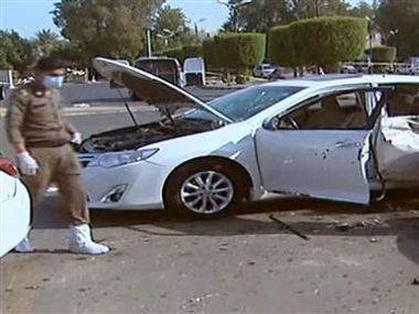 Suicide blasts hit Medina, two other Saudi Arabia cities, four security personnel killed Suicide blasts hit Medina, two other Saudi Arabia cities, four security personnel killed