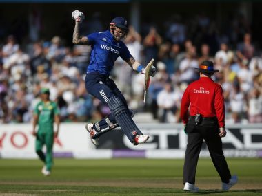 'Absolute carnage': How Twitter reacted to England's record-breaking run-fest against Pakistan 'Absolute carnage': How Twitter reacted to England's record-breaking run-fest against Pakistan