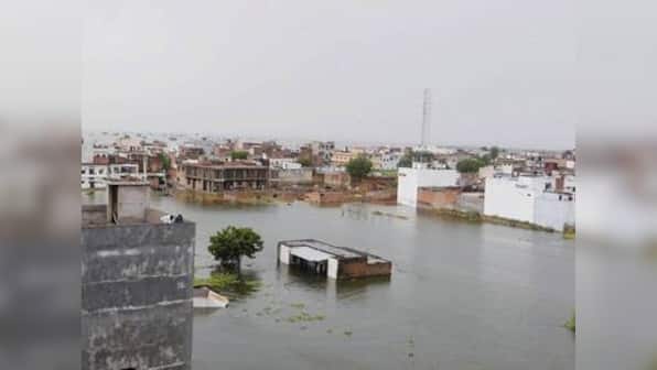 Uttar Pradesh: Flood forces people to cremate loved ones on terraces