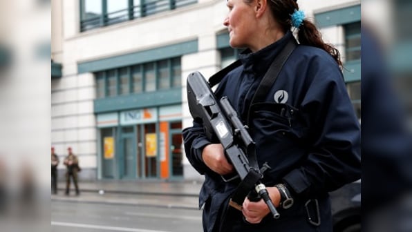 Belgian cops injured as assailant attacks them with machete in Charleroi