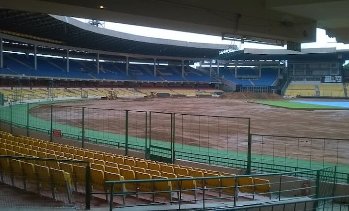 Wet outfields a thing of the past at Bengaluru, as Chinnaswamy pioneers state-of-the-art drainage Wet outfields a thing of the past at Bengaluru, as Chinnaswamy pioneers state-of-the-art drainage