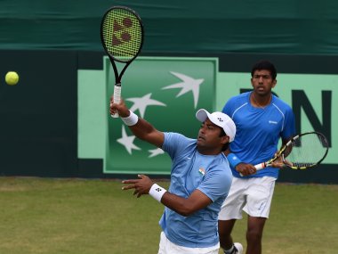 Davis Cup: India retain team for Spain tie; Leander Paes-Rohan Bopanna to play doubles Davis Cup: India retain team for Spain tie; Leander Paes-Rohan Bopanna to play doubles